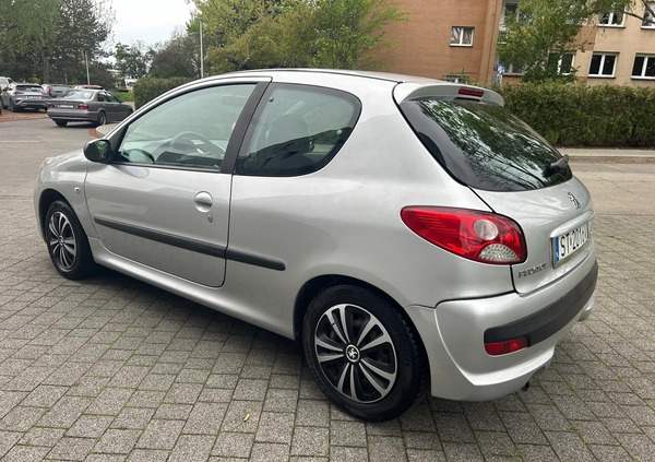 Peugeot 206 cena 9999 przebieg: 170000, rok produkcji 2010 z Kalisz małe 106